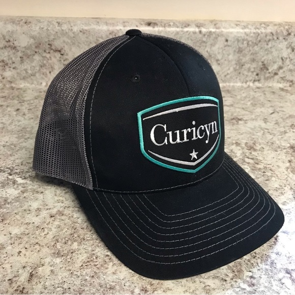 Curicyn Snap Back Trucker Hat Adult Mesh Gray Black & Green Equine Farm Merch - Picture 1 of 7